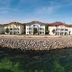 Beech Aparthotel 4*